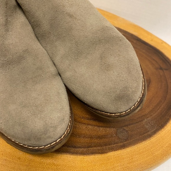 Toms Leather Rustic Distressed Silver Accent Slip On Booties - Picture 4 of 10